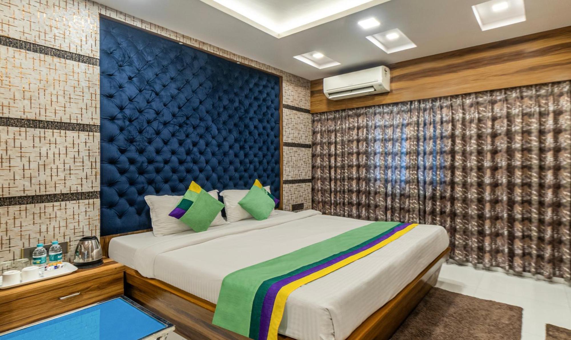 Hotel Orion Crystal Calcutta Exterior foto